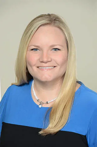Nicole R Phillips