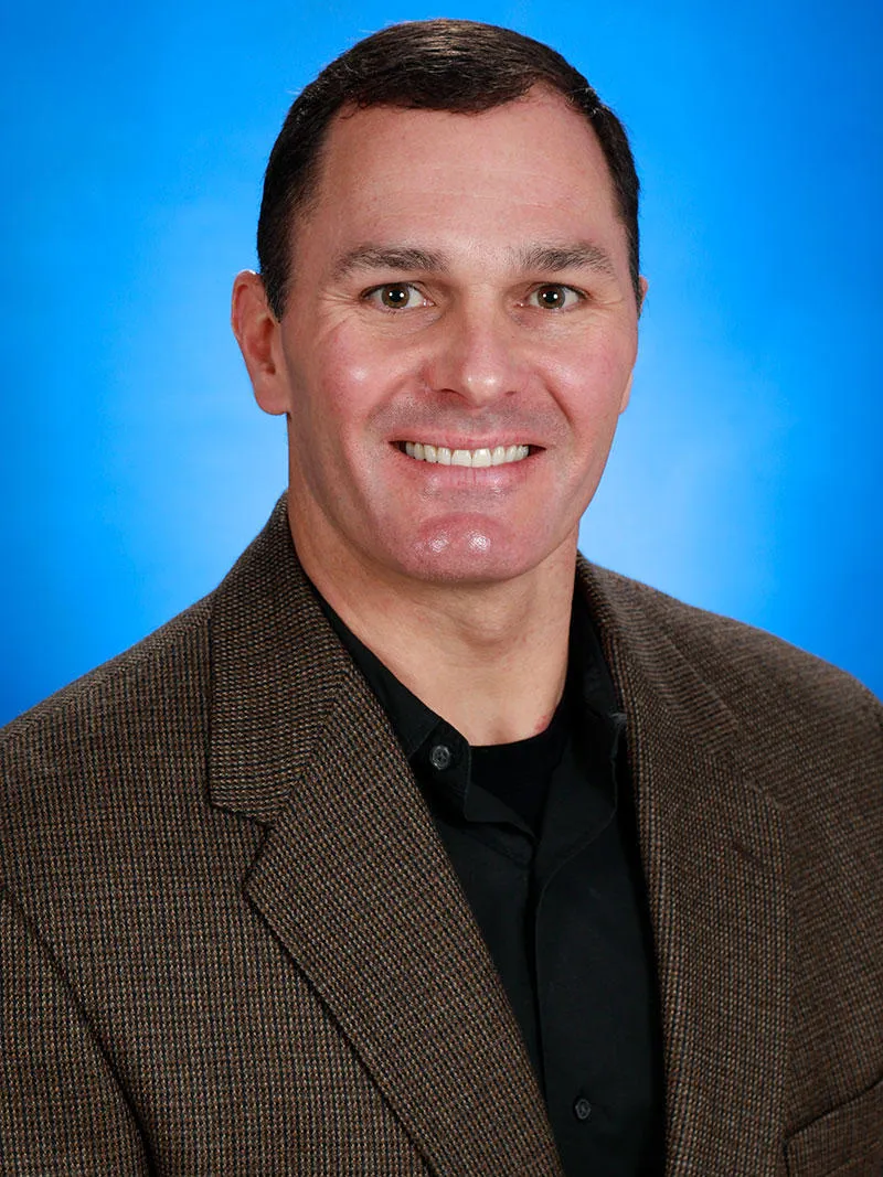 Lee C Lavalle