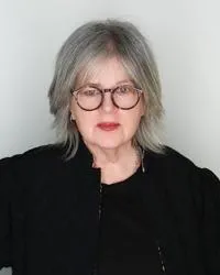 Elizabeth M Smith