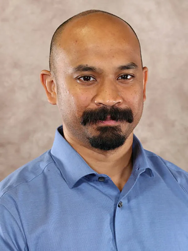 Daniel J Livera