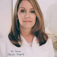 Dr Amy Simon