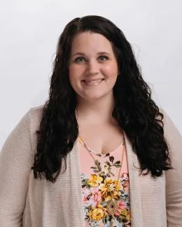 Kristen R Abbott