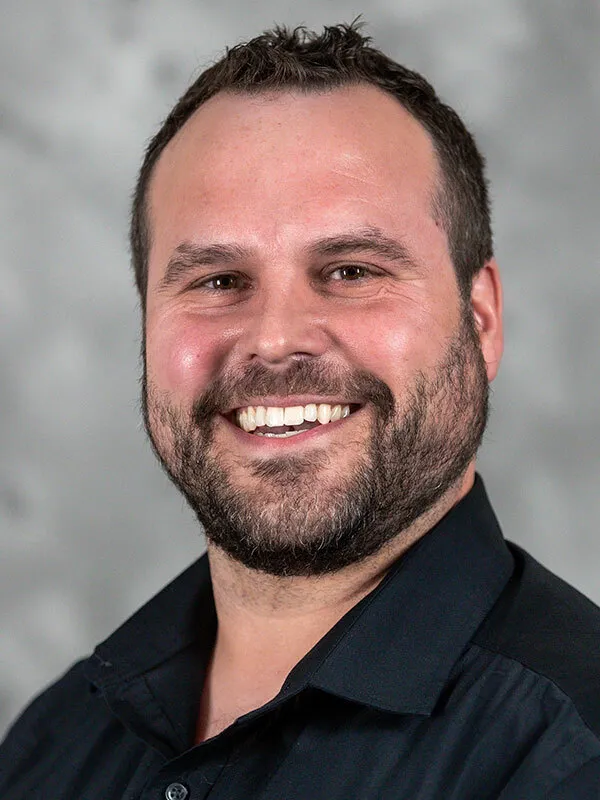 Bennet J Ladowski