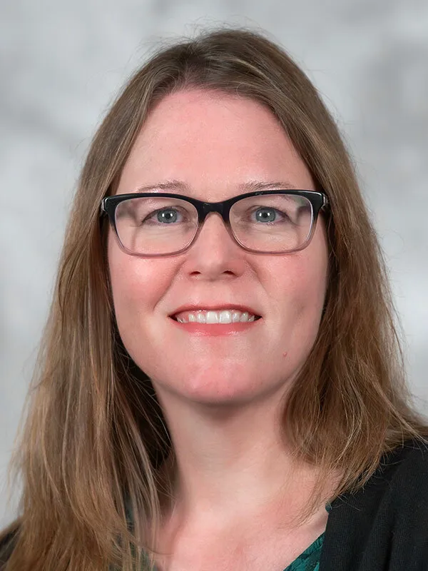 Julie L Piechan