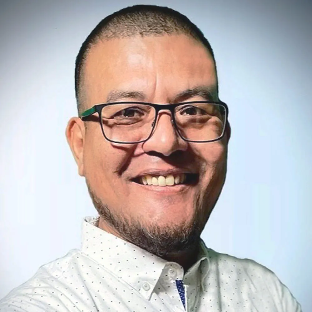 Larry Fernandez