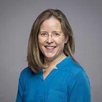 Kristine Niles