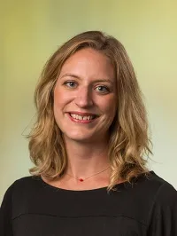 Nicole J Schmidt