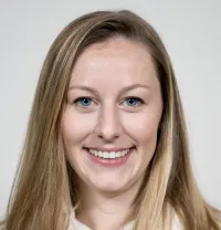 Julie C Kolnik