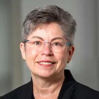 Lisa M Keder