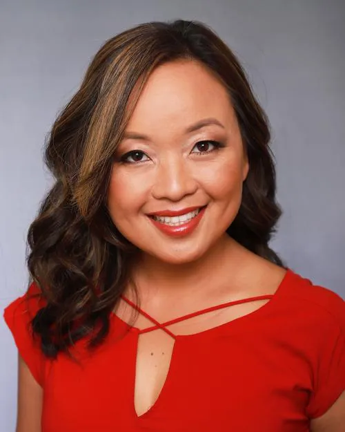 Lisa Phuong Hoang