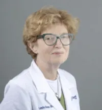 Leslie C Doctor
