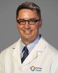 Ryan D Mills