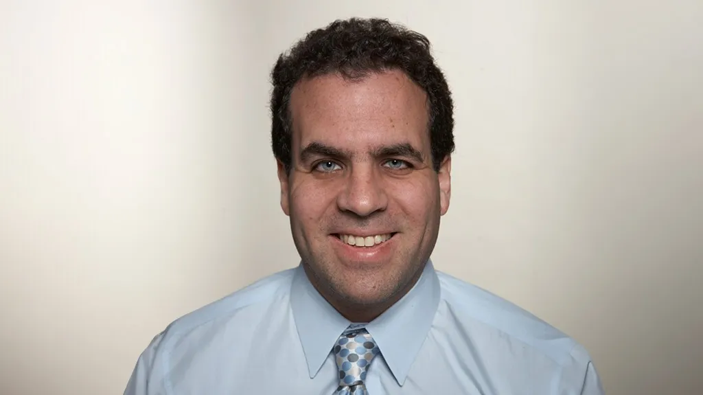 Howard H Kurtz