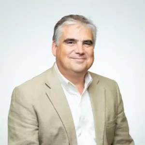 Luis E Padula