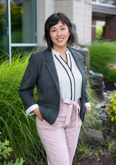 Christina Sok, Md