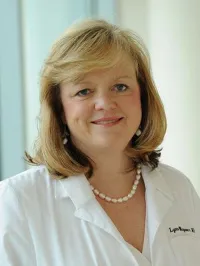 Lynne E Wagoner