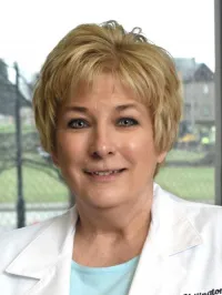 Teresa E Mellington