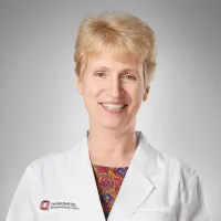 Claire F Verschraegen