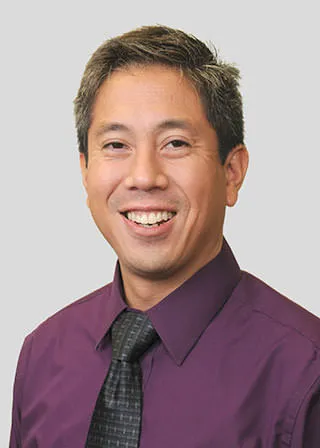 Robert M De Las Alas