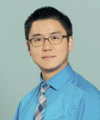 Alexander L Zhang