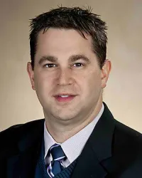 Daniel L Aaron
