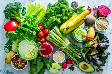Beets, broccoli, cabbage, avocados, and bananas are all alkaline foods. (Photo Credit: iStock/Getty Images)