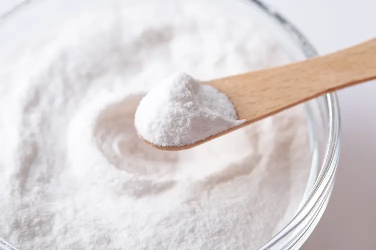 photo of  wooden spoon aspartame 