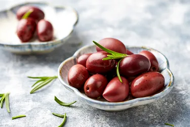 Kalamata olives are a tasty nutritional powerhouse that can help you keep your heart and brain healthy. (Photo Credits: iStock/Getty Images)