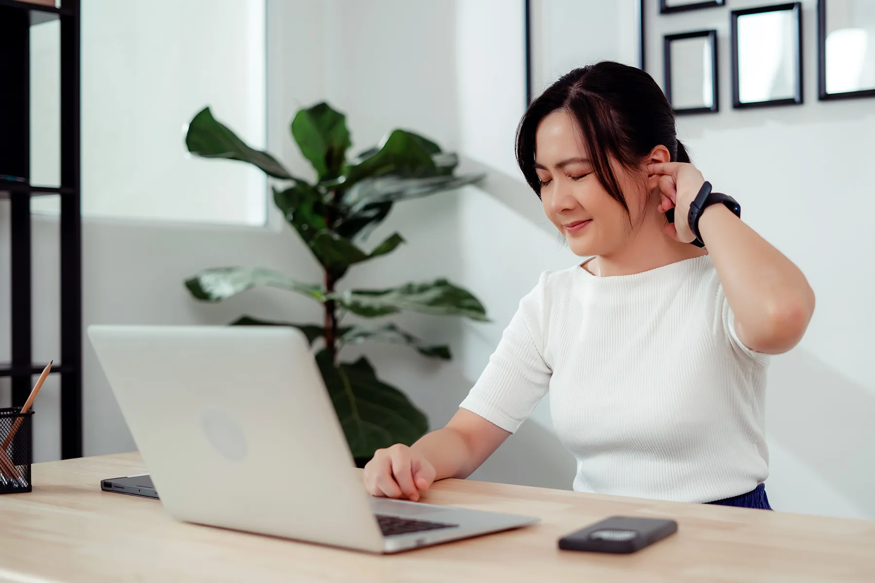 Why Do My Ears Itch? Causes of Itchy Ears & How to Treat Them