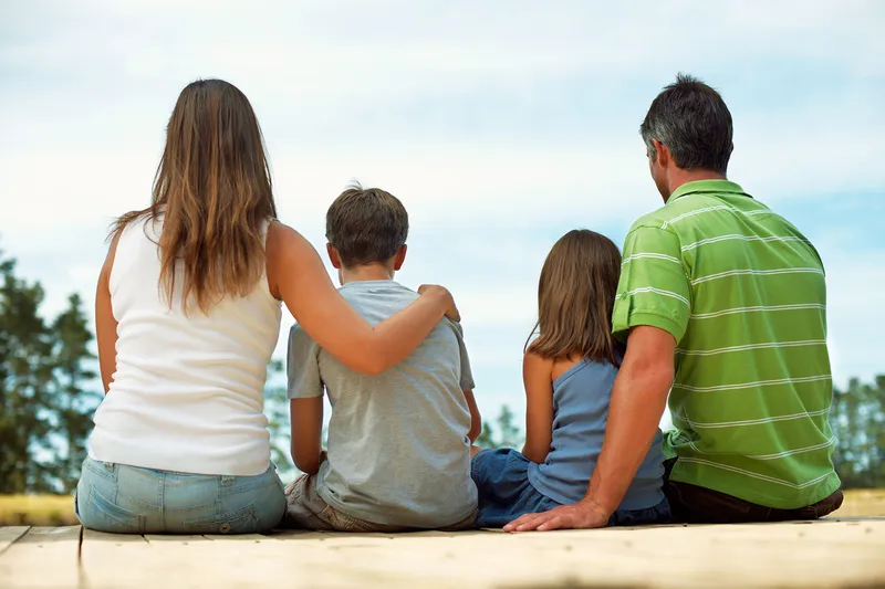 How Bipolar Disorder Changes Family and Friend Relationships