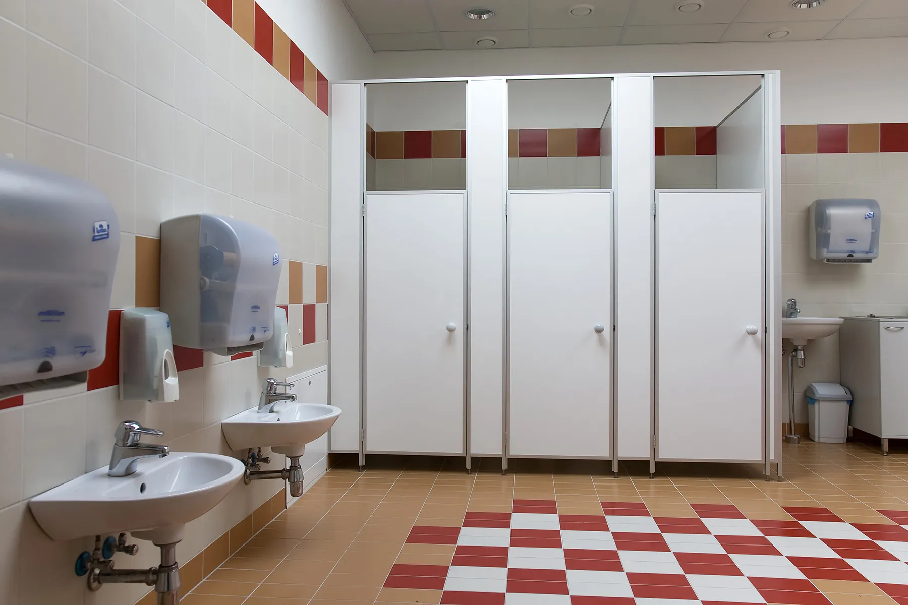 photo of primary school bathroom