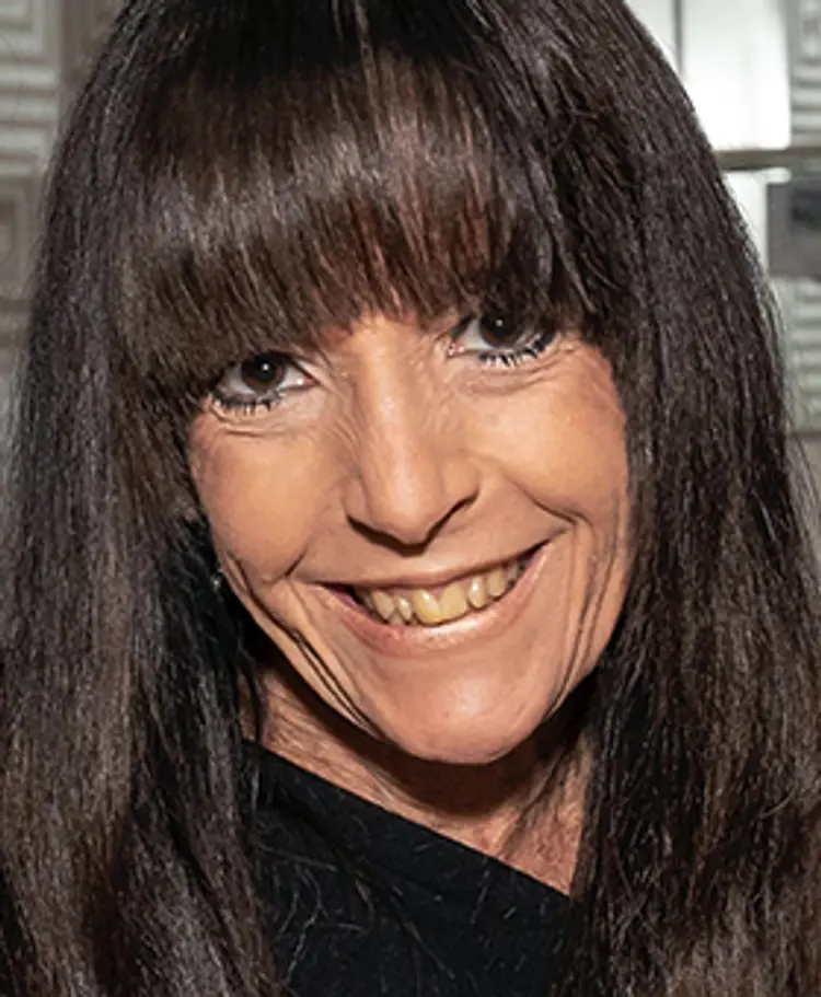 photo of Lori Plung