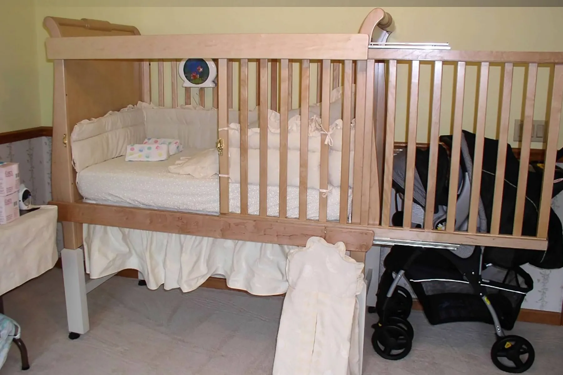 photo of crib