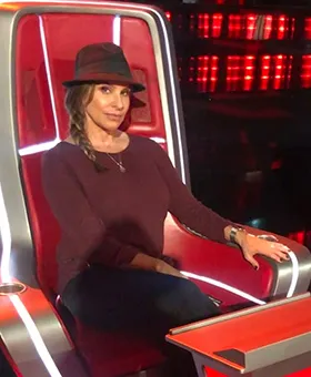 photo of jerilynn stephens on set of the voice