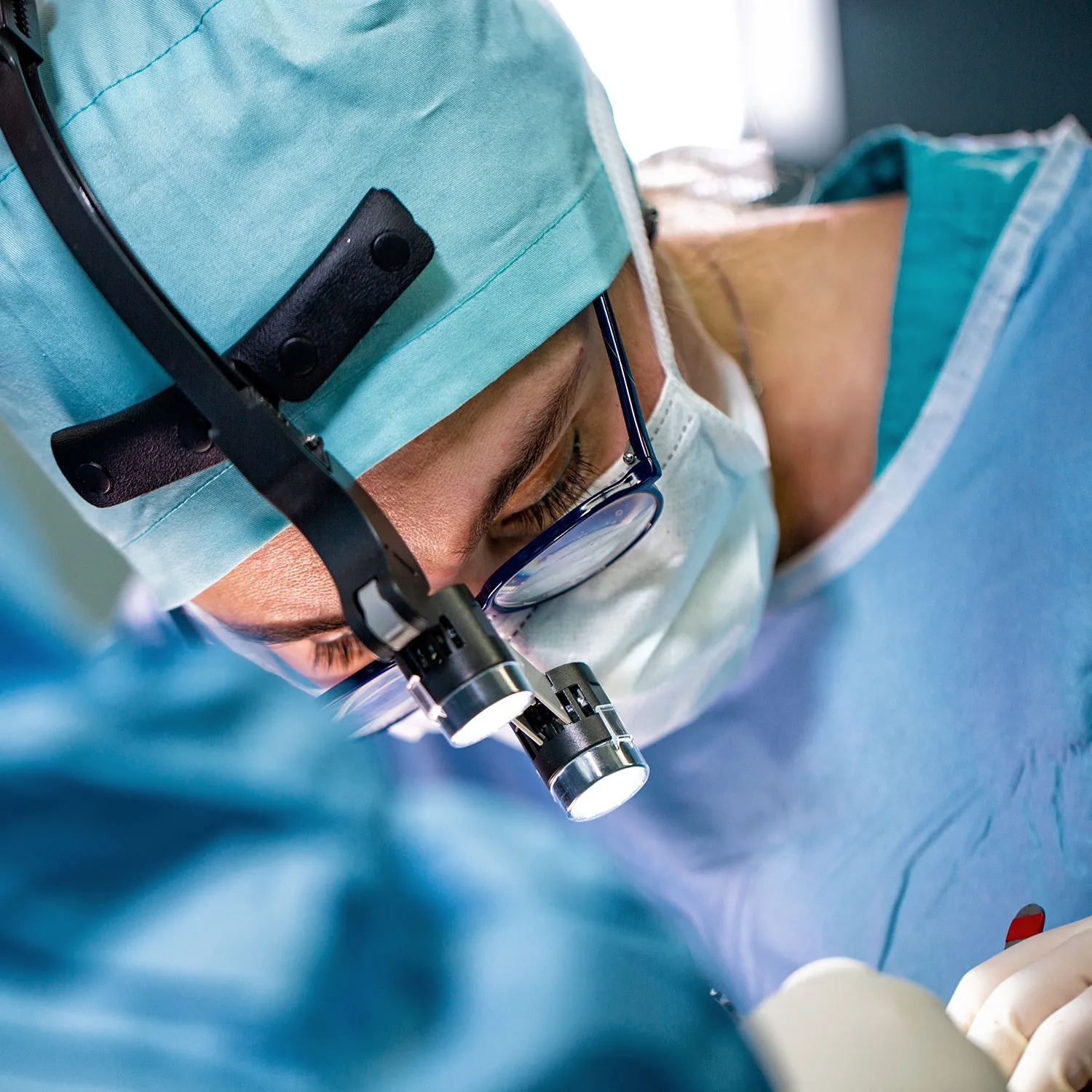 photo of surgeon at work
