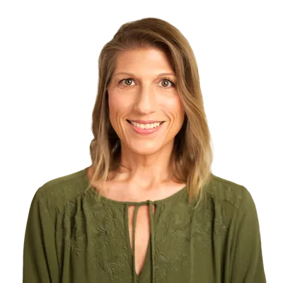 photo of smiling 30s woman