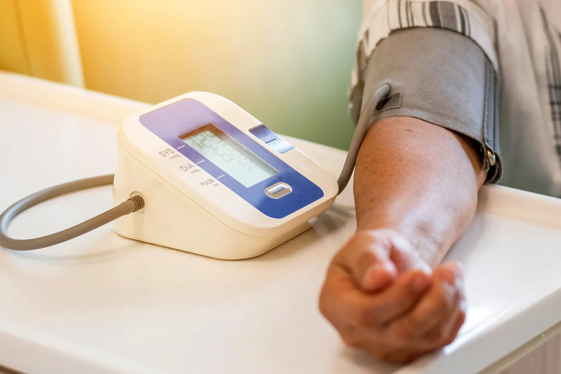High Blood Pressure & Coronavirus (Higher-Risk People): Symptoms ...
