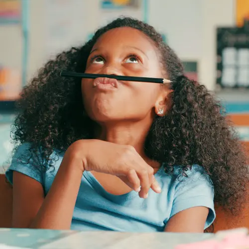 photo of distracted child in class