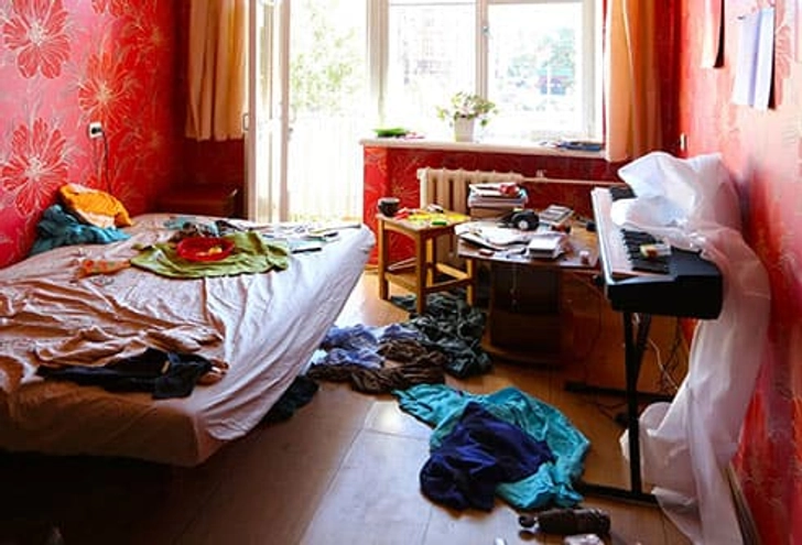 Messy Homes and Offices