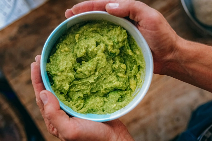 Guacamole With Bean-Based Chips Guacamole With Bean-Based Chips