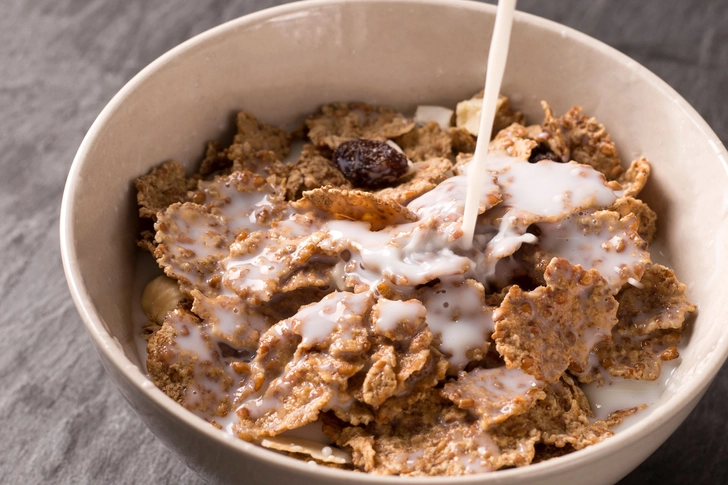 Whole-Grain Cereal With Milk Whole-Grain Cereal With Milk