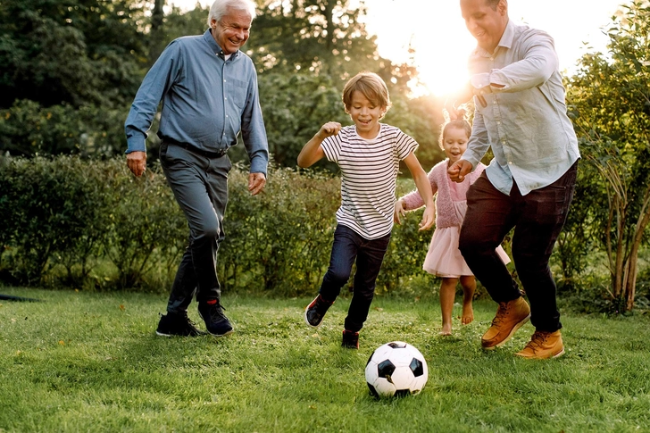 Play Backyard Soccer