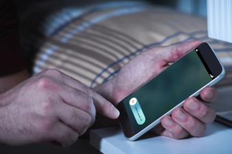 Help Your Sleep: Put Down the Phone Help Your Sleep: Put Down the Phone