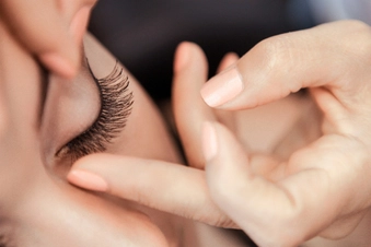Attach False Lashes Attach False Lashes