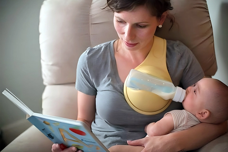 Hands-Free Baby Bottle