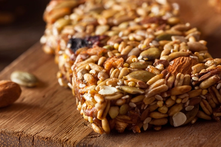 Best: A Low-Sugar Granola Bar Best: A Low-Sugar Granola Bar