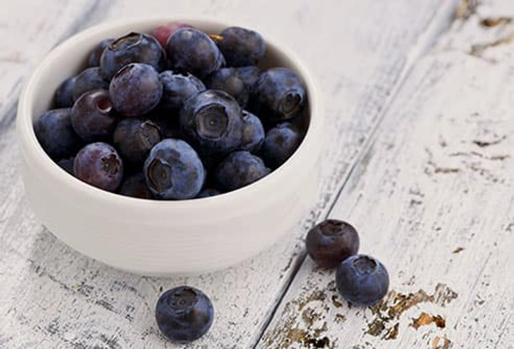 6. A Bowl of Berries 6. A Bowl of Berries
