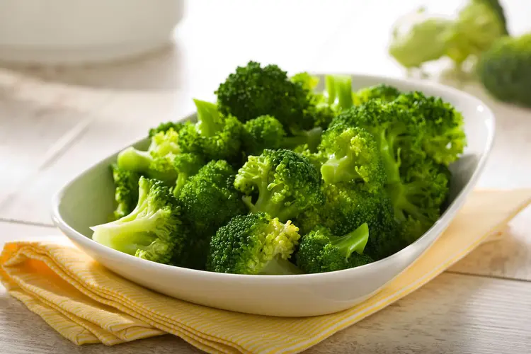 steamed broccoli