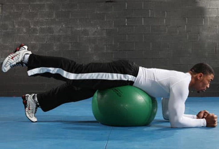 On the Ball: Leg Lift