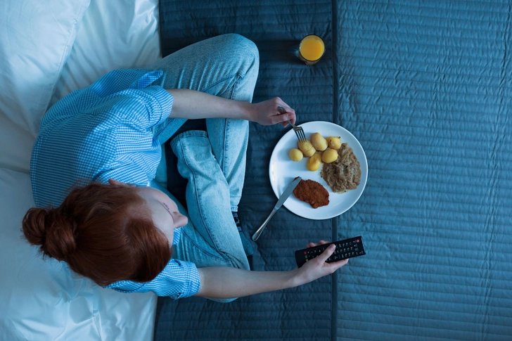 Eating Right Before Bed
